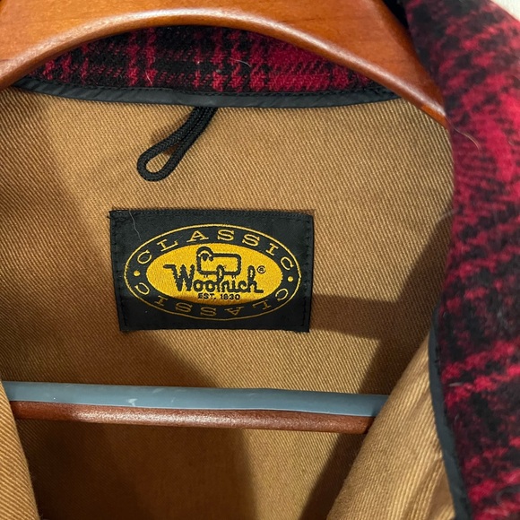 Vintage Woolrich plaid coat. - Picture 2 of 9